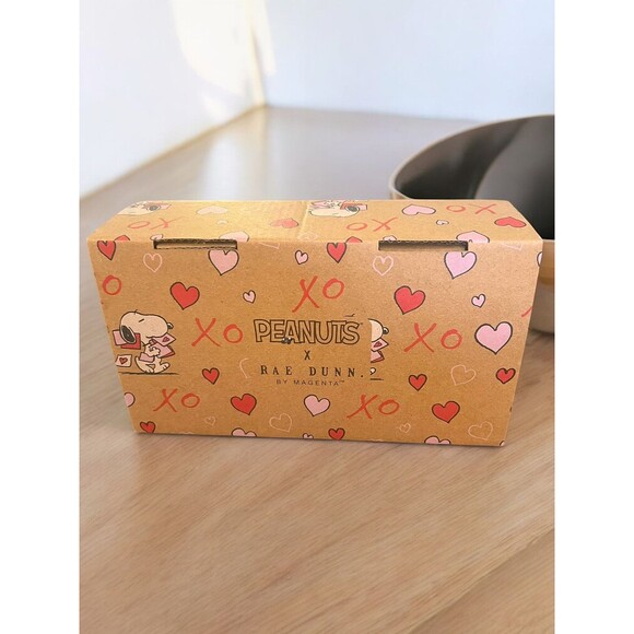 New Rae Dunn Peanuts Snoopy Brie Baker & Knife Set Valentine's Day Mother’s Day - Picture 6 of 8